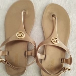 MK JELLY THONGS